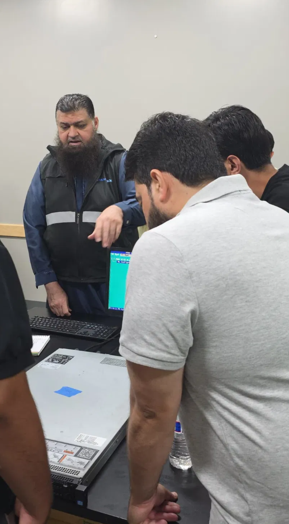 SKAISTACK instructor teaching hands-on server configuration